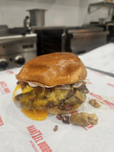 #Burger @Charley